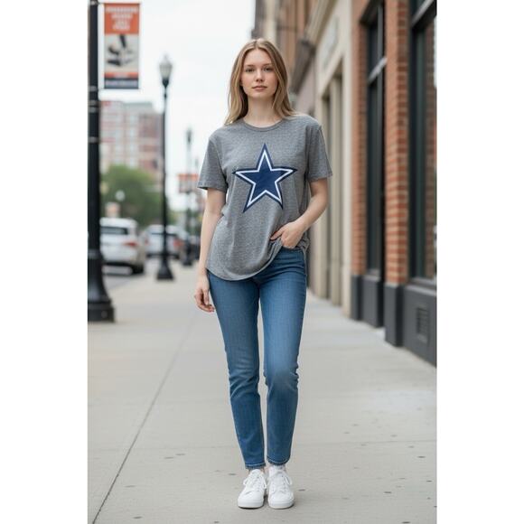 NFL Team Apparel Dallas Cowboys Gray Shirt Women's Sz Small Football Tee T-Shirt - Picture 3 of 6